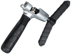 Pro Équipe De Rivetage De Chaîne