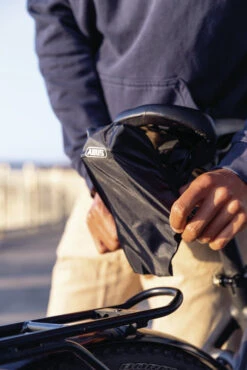 Abus SH-SF Adaptateur Pour Fixation De Selle, Housse De Pluie Incluse -Promos Vélo Accessoires Boutique abus 67866 20113931 SH SF Adapter fur Sattelbefestigung inkl Regenuberzug 5